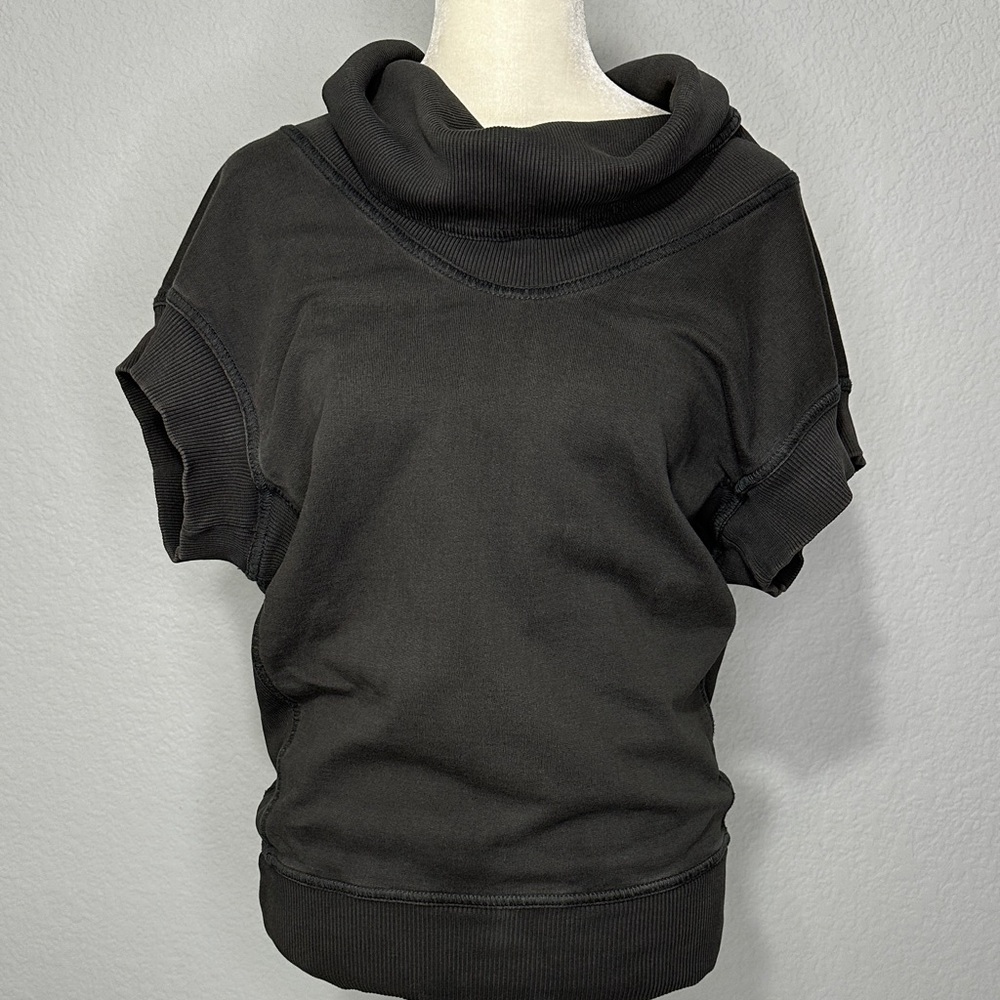 Herff Christiansen Women's Dark Gray Sleeveless Cowl Neck Sweater Small